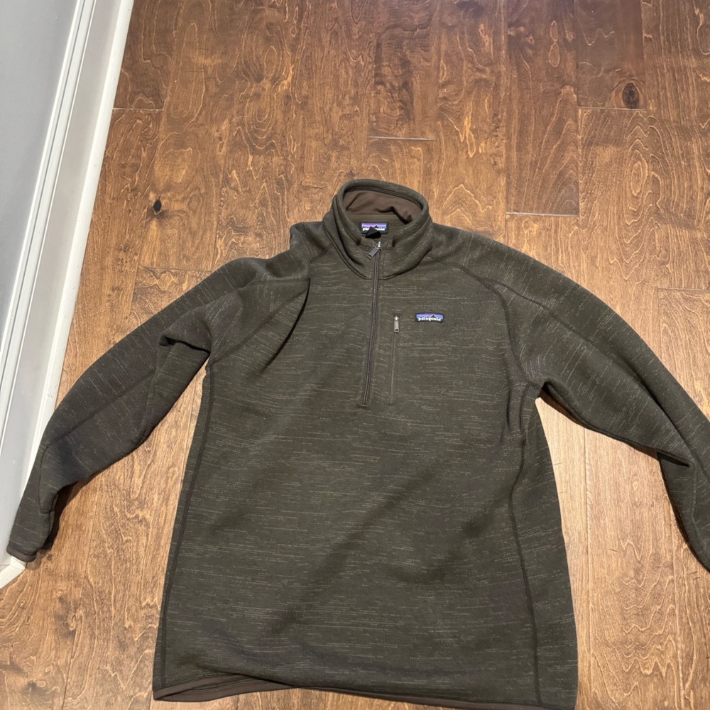 Patagonia Men's Grey Sweater